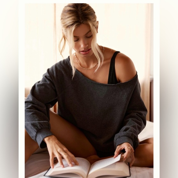 Anthropologie Long-Sleeve Slouchy Pullover - Picture 2 of 8